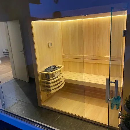 # 1 Ommi Kese Penthouse Mit Privater Panorama Sauna