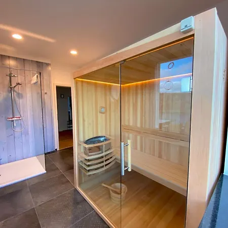 # 1 Ommi Kese Penthouse Mit Privater Panorama Sauna Olpe